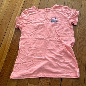 vineyard vines t shirt